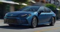Toyota Camry 2025 chính thức công bố giá bán
