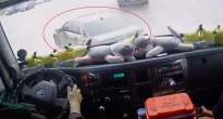 Ô tô con 'liều mình' tạt đầu xe tải: Bài học đắt giá về điểm mù và kỹ năng lái xe an toàn