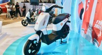 Giá chưa đến 15 triệu đồng, 'tân binh' xe máy điện Yadea Vekoo có gì để cạnh tranh với VinFast Motio?