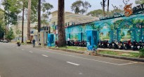 Không cần vào bãi, ô tô điện có thể sạc pin ngay khi đỗ trên phố