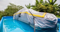 Chủ xe đua nhau 'gói bánh chưng' ô tô để chống ngập trước bão số 3 Wipha