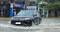 Bảo vệ ô tô thế nào trước nguy cơ ngập nước, thủy kích và cây đổ mùa mưa bão?