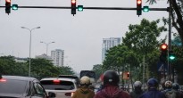 Đèn xanh chưa hết đếm ngược đã chuyển đỏ, tài xế cần làm gì để tránh bị phạt oan?