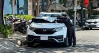 Bảo vệ ô tô mùa nắng nóng: 5 loại phụ kiện dễ mua, dễ dùng
