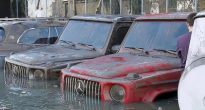 Xót xa cảnh loạt siêu xe triệu đô 'tắm trong bùn' sau trận lụt lịch sử tại Dubai