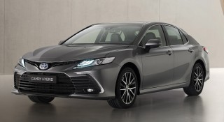Toyota Camry 2022 sẽ loại bỏ máy 2.0L và bổ sung thêm biến thể hybrid
