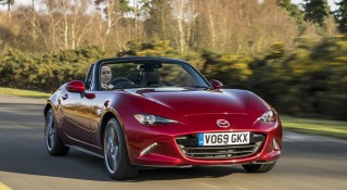 Giá xe Mazda MX-5: 'Đặt chân' về Việt Nam chỉ hơn 1 tỷ đồng