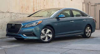 Gần 100.000 Hyundai Tucson và Hyundai Sonata bị triệu hồi vì nguy cơ cháy động cơ