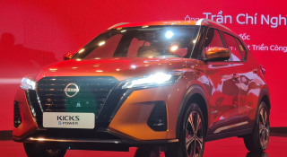 Nissan Kicks chính thức ra mắt: Ăn xăng chỉ 2.2L/ 100km, thách thức Toyota Corolla Cross