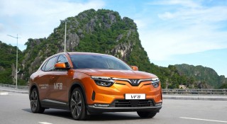 Chủ tịch Tập đoàn Vingroup thành lập Công ty cho thuê xe và taxi điện VinFast