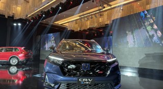 Cận cảnh Honda CR-V 2024 phiên bản tiết kiệm xăng, bổ sung nhiều trang bị đáng tiền
