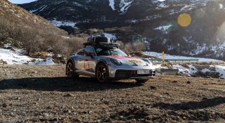 Loạt ảnh cực chất của Porsche 911 Dakar trị giá hơn 16 tỷ phượt quanh Trung Quốc