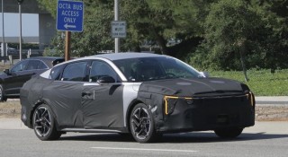 Kia K3 2024 sẽ thay đổi hoàn toàn với kiểu dáng fastback bóng bẩy