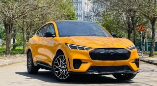 Hạ giá cả 2 tỷ để tìm khách, chỉ có thể là Ford Mustang Mach-E