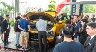 Hot như Mitsubishi Xforce, khách đến xem xe đông như triển lãm