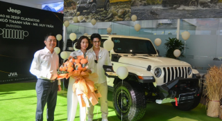 Ngô Thanh Vân 'mạnh tay' chi hơn 4 tỷ đồng tậu bán tải cơ bắp Jeep Gladiator