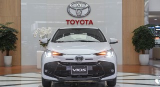 Toyota Vios giảm giá kỷ lục, giá bán giờ ngang xe hạng A Grand i10
