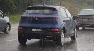 VinFast VF5 tiếp tục xuất hiện trên phố Malaysia, có thêm một chi tiết khác biệt