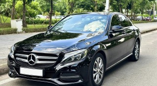 Mercedes C200 2015 rao bán chỉ ngang Hyundai Accent sau 9 năm lăn bánh