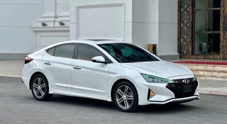 Hyundai Elantra 2019 rao bán ngang xe hạng B sau 5 năm lăn bánh