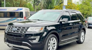 SUV cỡ lớn Ford Explorer 2017 rao bán chưa đầy 1 tỷ đồng sau 7 năm lăn bánh