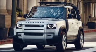 SUV địa hình Land Rover Defender bị chủ xe kiện vì kính chắn gió dễ nứt