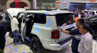 Toyota Land Cruiser Prado hút khách nườm nượp tại Triển lãm VMS 2024