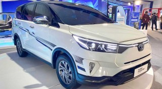 Toyota Innova 2025 ra mắt bản thuần điện tại thị trường hàng xóm, bổ sung thêm ghế ngồi thương gia