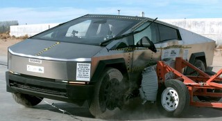 Bán tải điện Tesla Cybertruck nhận đánh giá an toàn 5 sao hàng đầu của Mỹ