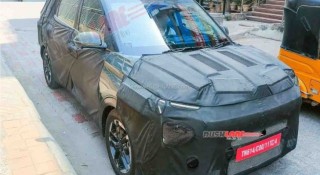MPV 7 chỗ Kia Caren rò rỉ thông tin bản nâng cấp khi chạy thử trên phố