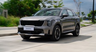 Kia Sorento 2025 nhận đặt cọc tại đại lý, ngày ra mắt cận kề