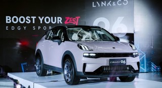 Ô tô Trung Quốc đua nhau hạ giá nhưng vẫn khó thuyết phục khách Việt