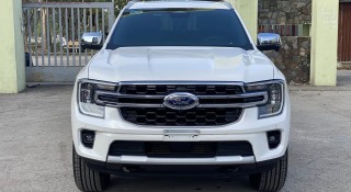 Chưa đầy 2 năm lăn bánh, Ford Everest Titanium 2023 rao bán với mức giá hấp dẫn
