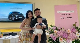 Vợ chồng Quang Hải - Chu Thanh Huyền tậu Land Rover có giá hơn 8 tỷ đồng