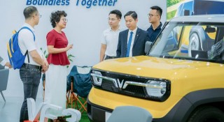 VinFast mở rộng thị trường Lào với bộ đôi xe điện VF3, VF5