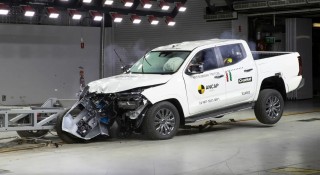 Mitsubishi Triton 2025 ghi danh lịch sử ANCAP: Bán tải 2 cầu đầu tiên đạt 5 sao theo bộ tiêu chí mới