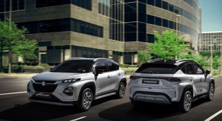 Giá dưới 500 triệu, hybrid tiết kiệm: Suzuki Fronx có làm nên chuyện trong phân khúc SUV hạng A?
