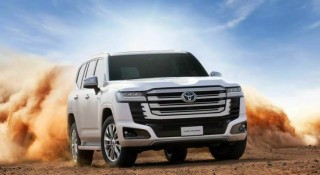 “Quái thú” Land Cruiser 300 lên đời với phiên bản hybrid: Cuộc chơi SUV địa hình dần thay đổi?
