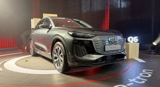 Audi Việt Nam ra mắt bộ đôi Audi Q6 e-tron & Audi A5 All New, giá bán từ 2,199 tỷ đồng