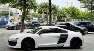 Siêu phẩm Audi R8 độ “khủng” nhất Việt Nam bất ngờ tái xuất trên phố Hà Nội
