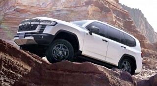 Toyota Prius chạy “êm như ru” trở thành công cụ hoàn hảo để trộm Land Cruiser