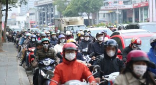 Hà Nội lên phương án thay thế xe máy xăng: Xe buýt mini len lỏi từng con phố nhỏ