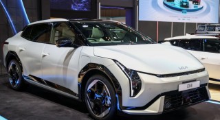 Kia EV4 chào sân Đông Nam Á: Sedan thuần điện chạy 630 km/ sạc