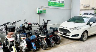 Góc nhìn pháp lý xung quanh tranh cãi về việc cấm xe điện tại chung cư, nhà trọ