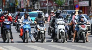 Tháo gỡ rào cản để người dân yên tâm sử dụng 'xe máy điện'