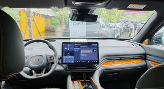Soi nội thất VinFast Lạc Hồng 900 LX – mẫu SUV Chủ tịch với tiện nghi thương gia