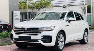 Xe sang đồng loạt giảm giá sâu nửa đầu 2025, có mẫu hạ giá tới 2,6 tỷ