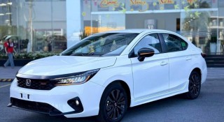Honda City 'vượt rào' trong tháng 8, dễ lật ngược bảng xếp hạng doanh số thị trường xe chạy xăng