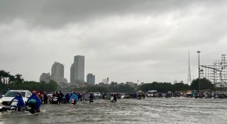 Hà Nội phát tín hiệu báo động lũ, cư dân nội thành lo ngại 65 điểm dễ ngập sâu