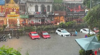 Chủ xe thiệt hại vì mưa bão: Vai trò của bảo hiểm vật chất dưới góc nhìn thực tế